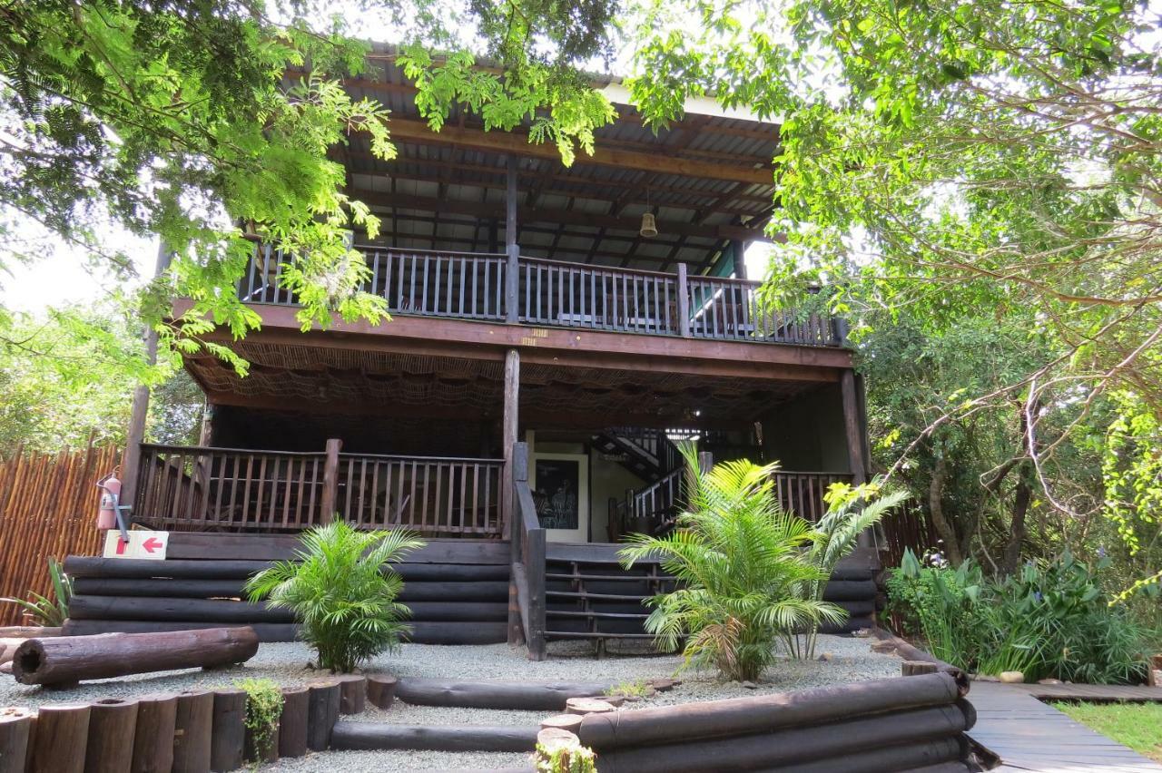 Umkhumbi Lodge Hluhluwe Eksteriør billede